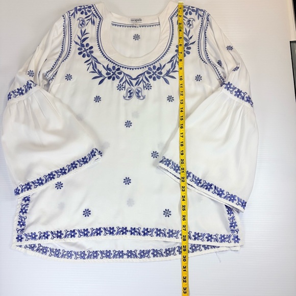 Escapada Ivory Boho Blouse with Blue Embroidery Side Slits Wide Bell Sleeve SzL - Picture 11 of 12
